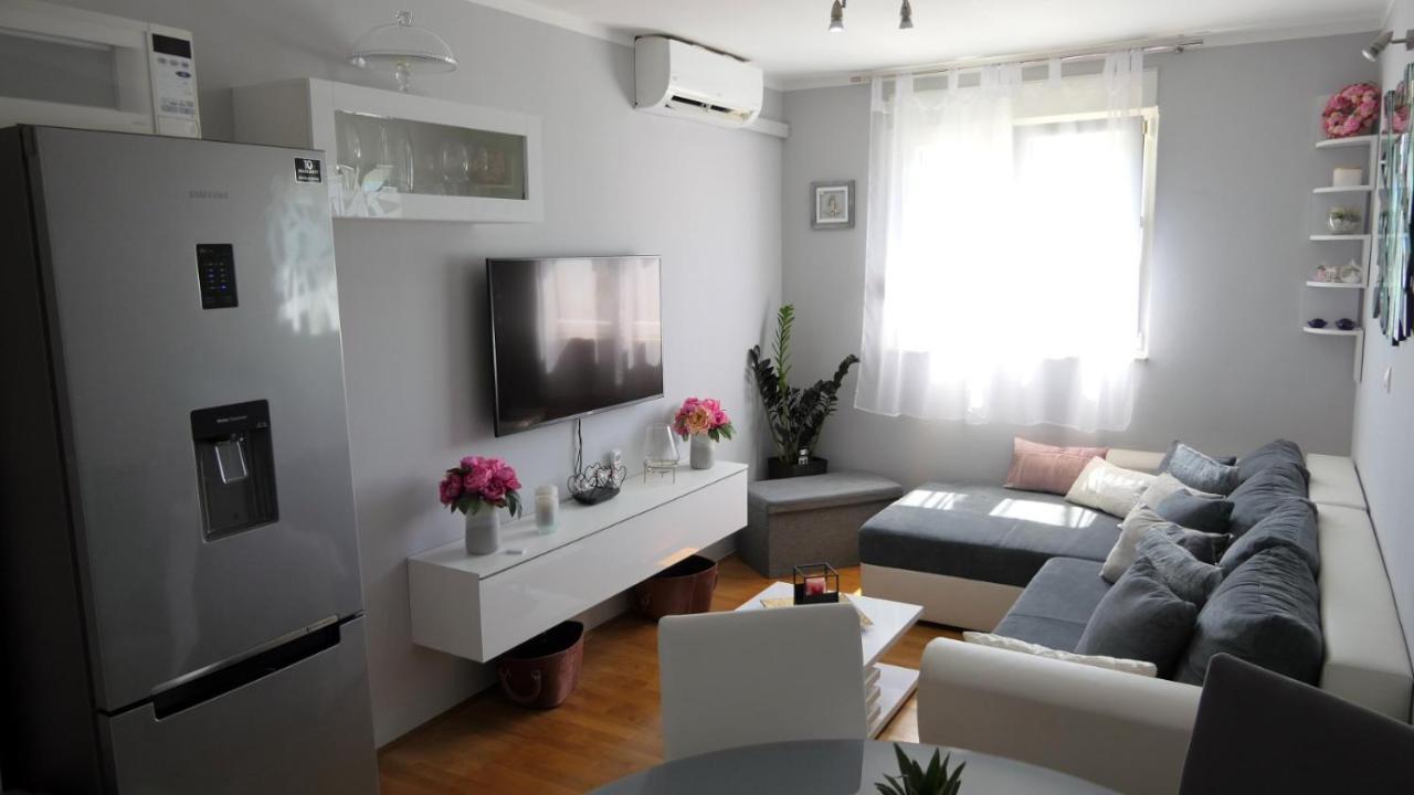 Ferienwohnung Apartman *Sanja* Omiš Exterior foto