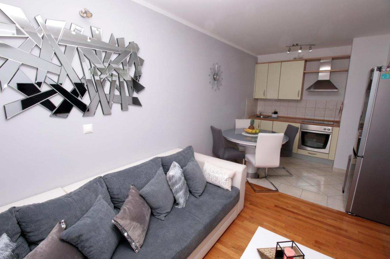Ferienwohnung Apartman *Sanja* Omiš Exterior foto